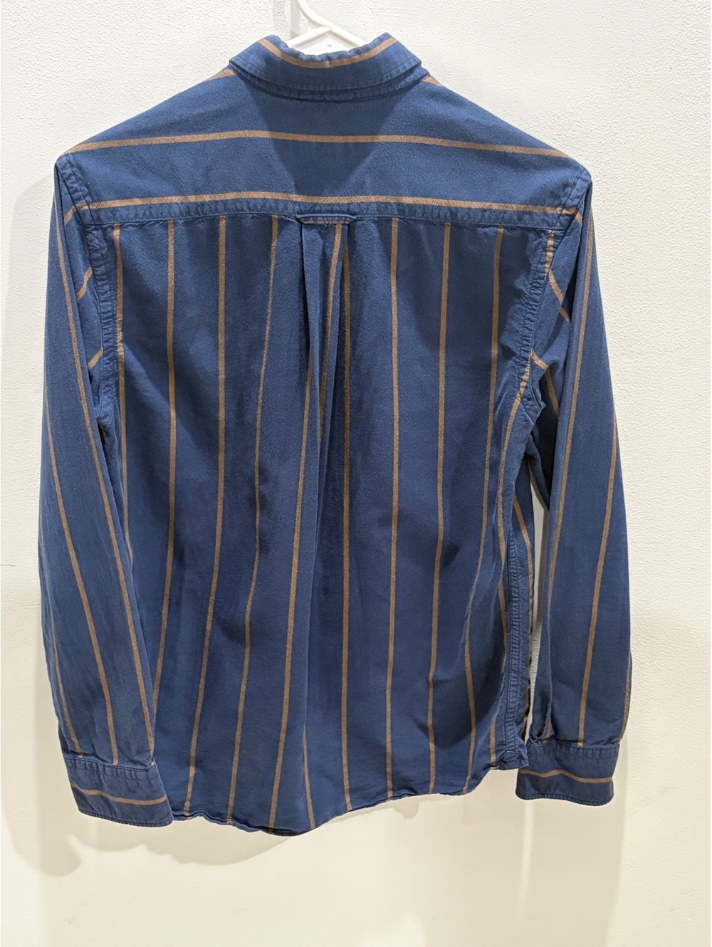 U.S. Polo Assn. Men's Medium Premium Cotton Button Down Shirt Blue Gold Stripe